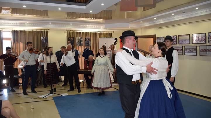 A táncház napja Nagydobronyban - Népi kultúránk: a megtartó erő. Fotó: Kárpátinfo/ Kovács Elemér