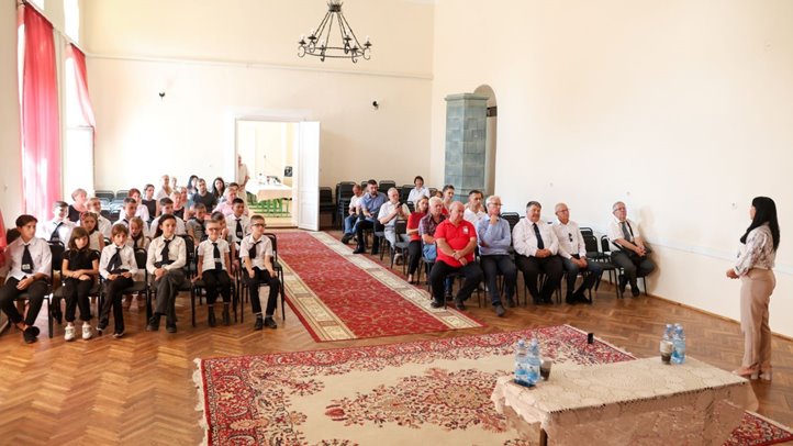 Iskolatáskák, tanszerek és kerékpárok a Katolikus Karitásztól - Legyen öröm az iskolakezdés 