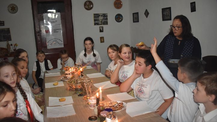 Márton napi foglalkozás a nagyberegi Tájházban - „Eljött Márton szürke lovon”