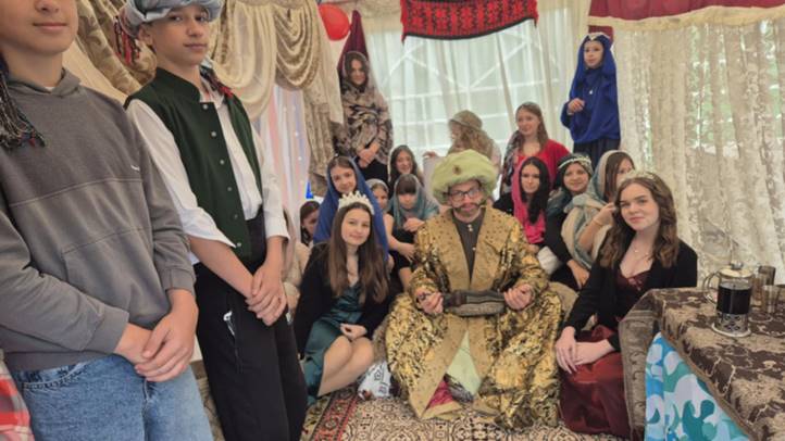 Fordított- és családi nap a Bethlenben - Egy nap a trón körül