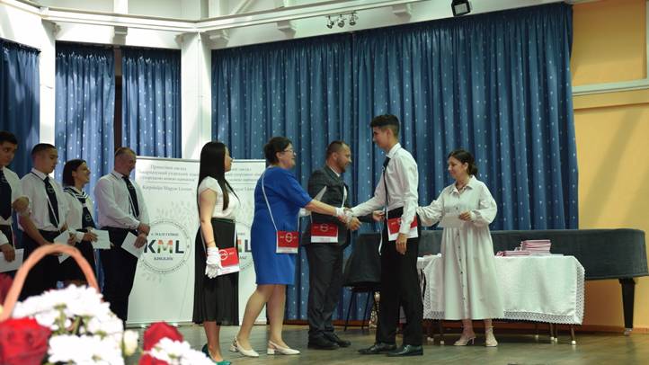 A Kárpátaljai Magyar Líceum első bizonyítványátadó ünnepségén - Az elsők bátorsága és felelőssége. Fotó: Kárpátinfó/ Kovács Erzsébet