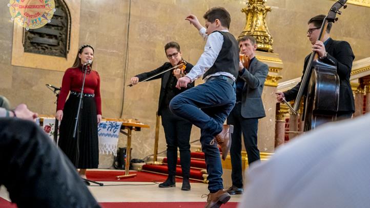 Kárpát-medencei családi nap az Országházban kárpátaljai résztvevőkkel - A családokban rejlik a nemzet jövője