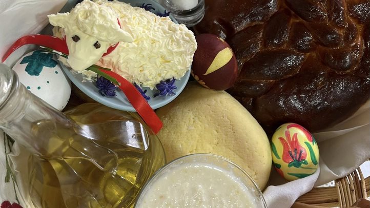 Ízek és hagyományok – a kárpátaljai gasztroműhely következő foglalkozásán - Mi kerül a húsvéti kosárba? Fotó: Kárpátinfó/ Kovács Elemér