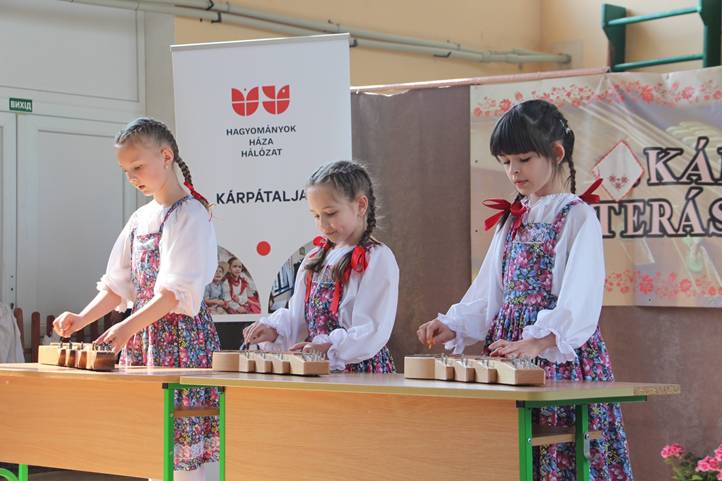 Kárpátaljai citerások találkozója, másodszor - Örömzenélés Sárosorosziban