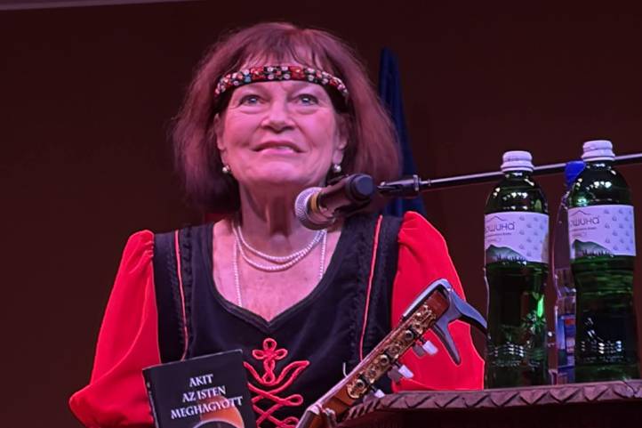 Felejthetetlen találkozó Dévai Nagy Kamillával Munkácson - Akit az Isten meghagyott