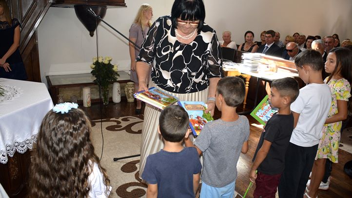 A Kárpátaljai magyar iskolák központi tanévnyitó ünnepségén - „Mindeddig megsegített minket az Úr”  Fotó: Fábián Zoltán 