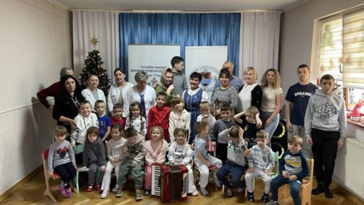 Több mint 10 szórványtelepülésen adott adventi koncertet a Tulipán Tanoda – Magyar Népművészeti Iskola
