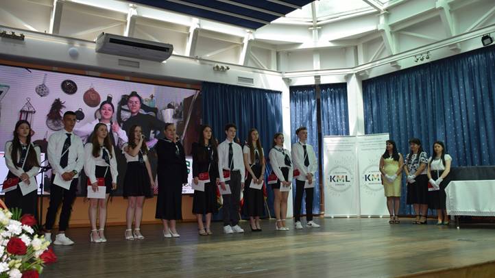 A Kárpátaljai Magyar Líceum első bizonyítványátadó ünnepségén - Az elsők bátorsága és felelőssége. Fotó: Kárpátinfó/ Kovács Erzsébet