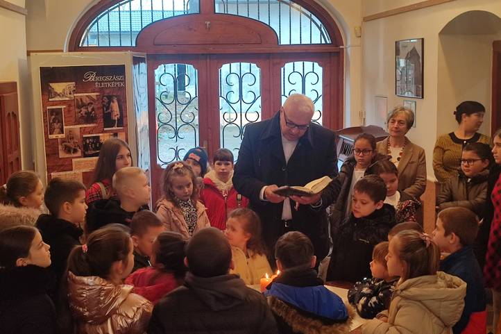 A reformáció gyermekei adventi találkozója a KRE Múzeumában és Levéltárában - Dicsőség Istennek, békesség embernek