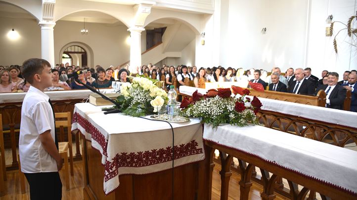 A Kárpátaljai Református Egyházkerület központi tanévnyitó ünnepségén - Hittel, hűséggel, reménységgel.  Fotó : Kárpátinfó/Marton Erzsébet