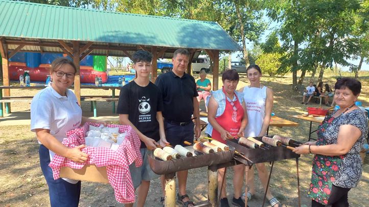 Nyárbúcsúztató a nagycsaládosoknál - Hálaadás, szórakozás, közösségépítés.  Fotó : Kárpátinfó/ Kovács Erzsébet
