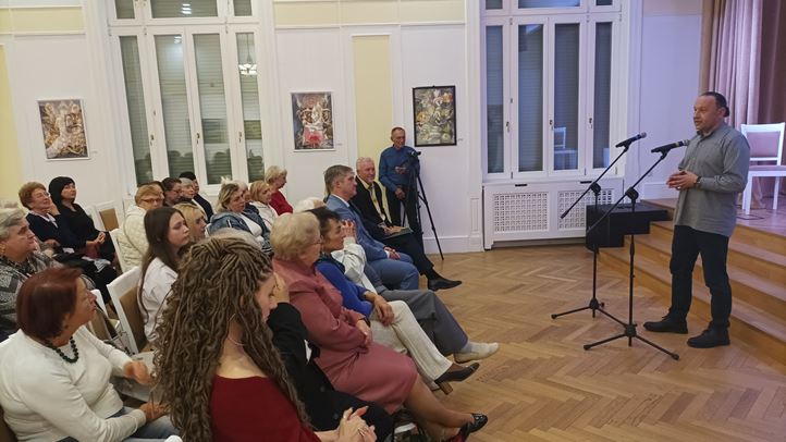 Földessy Péter és unokája jubileumi kiállítása Munkácson - „És lőn este, és lőn reggel” Fotó: Kárpátinfó/ Kovács Erzsébet