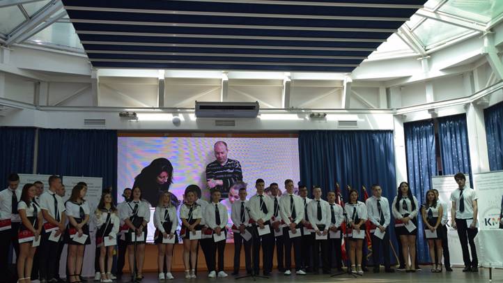 A Kárpátaljai Magyar Líceum első bizonyítványátadó ünnepségén - Az elsők bátorsága és felelőssége. Fotó: Kárpátinfó/ Kovács Erzsébet