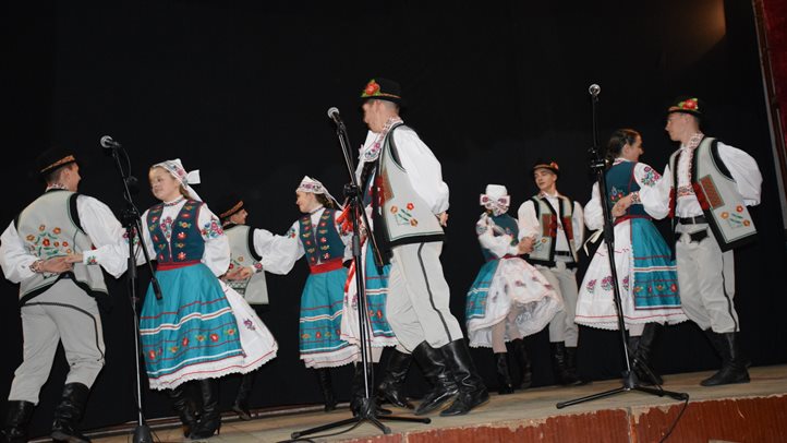 Keserédes jubileumi ünnepség Eszenyben - 35 éves a Ritmus Táncegyüttes. Fotó: Kárpátinfó/ Kovács Erzsébet