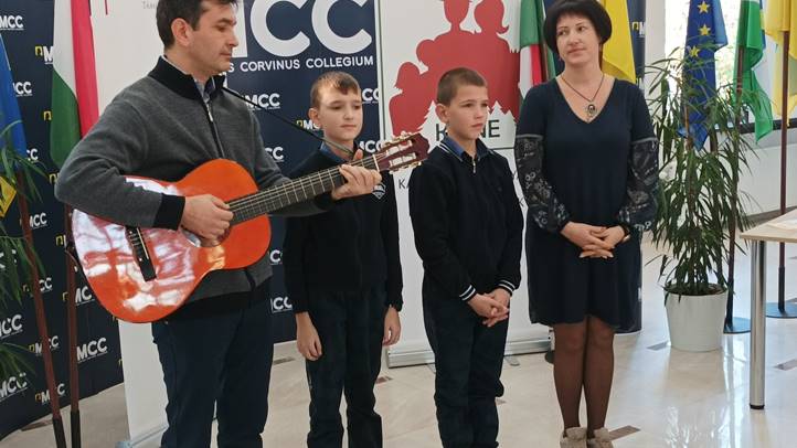 Ünnepi díjátadó a nagycsaládosoknál -  A szabadság napja