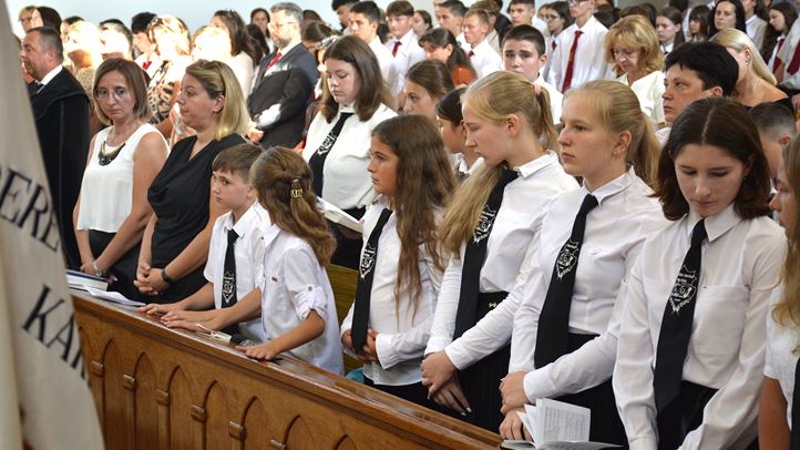 A Kárpátaljai Református Egyházkerület központi tanévnyitó ünnepségén - Hittel, hűséggel, reménységgel.  Fotó : Kárpátinfó/Marton Erzsébet