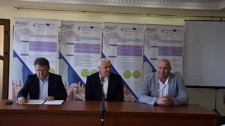 Partnerség határok nélkül: Projektindító Nagydobronyban - Együttműködés a jobb felkészültség és a határokon átnyúló katasztrófamegelőzés érdekében. Fotó: Kárpátinfó/ Kovács Erzsébet