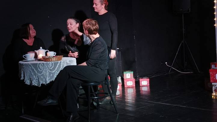 Ünnepre hangolódás a beregszászi magyar színházban - Adventi kalendárium. Fotó: Kárpátinfó/ Kovács Erzsébet