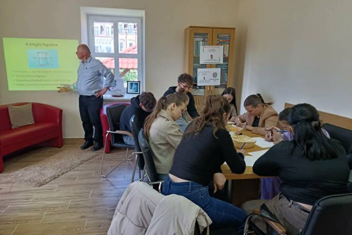 Lezárult a Kárpátaljai Magyar Mentálhigiénés Társaság (KMMT) pszichoedukációs projektje - Kiégés