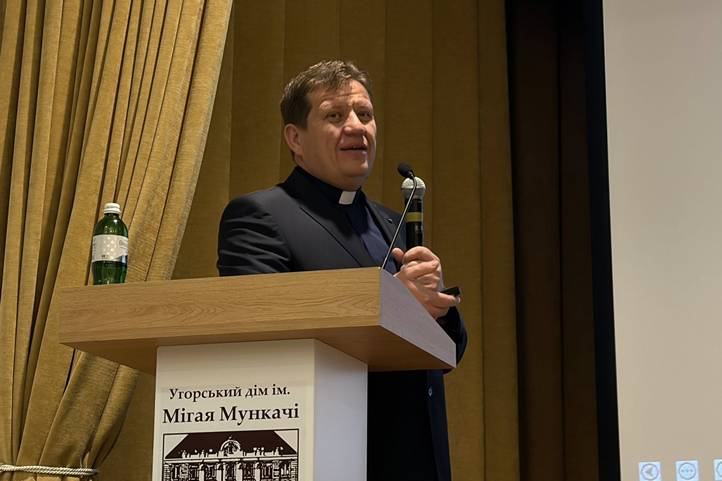 Csirpák József előadása a Munkácsy Mihály Magyar Házban - Lélekben a Szentföldön jártunk