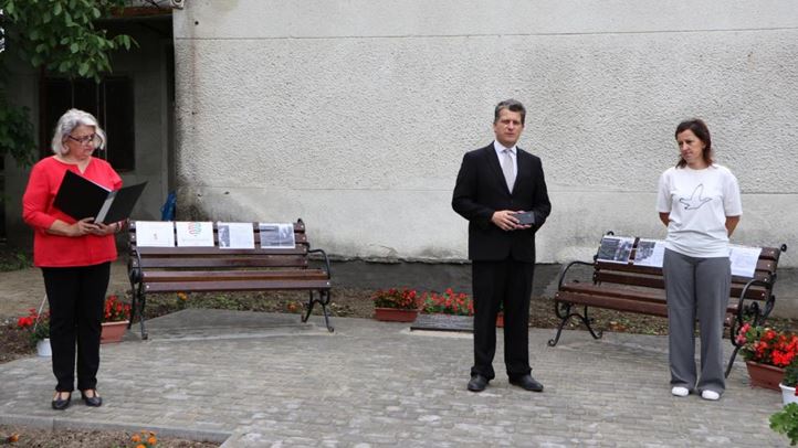 Új közösségi tér Beregrákoson - Emlékpad és -park Salamon Béla tiszteletére. Fotó: Rehó Viktória (Kárpátalja)