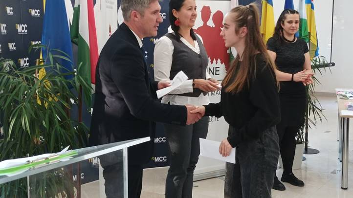 Ünnepi díjátadó a nagycsaládosoknál -  A szabadság napja