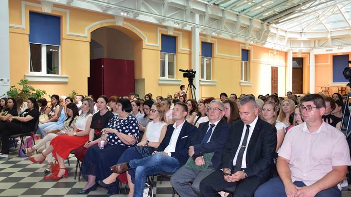 Zárókoncert a Tulipán Tanodában - Őrizzük, ápoljuk, továbbadjuk népi kultúránkat. Fotó: Kárpátinfo/Kovács Erzsébet