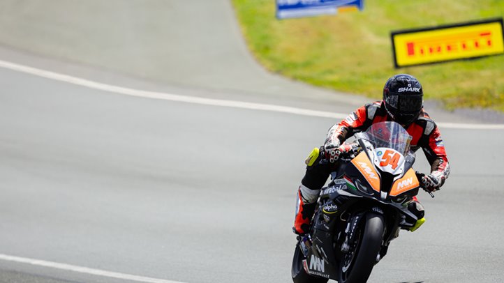 Nürburgringen nagy bravúrra készülnek a H-Moto UNI Győr Team motorosai az IDM hatodik fordulójában - Görbe Soma már ezen a hétvégén bajnoki címet ünnepelhet az IDM-ben! Fotó: Racing Passion Photography - Damon Teerink