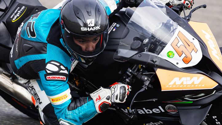 Görbe Soma az IDM Pro Superstock 1000 bajnoka! Fotó: Racing Passion Photography - Damon Teerink