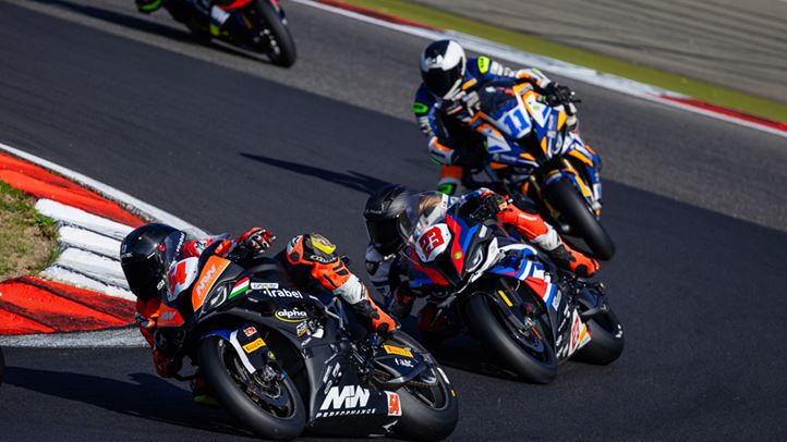 Görbe Soma az IDM Pro Superstock 1000 bajnoka! Fotó: Racing Passion Photography - Damon Teerink