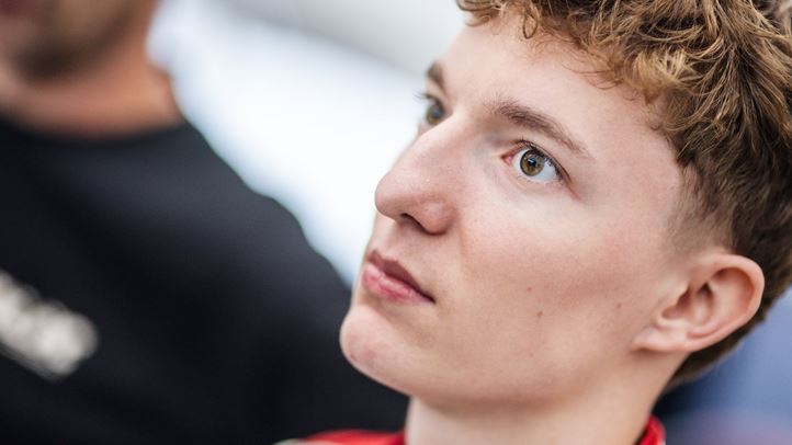 Az olasz bajnokságban is csapatbajnoki címet nyert a túraautós Losonczy Levente.  Fotó: AL Motorsport Photography