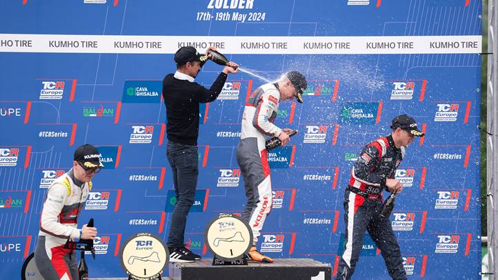 Első futamgyőzelmét aratta a TCR Europe-ban Losonczy Levente Zolderben. Fotó: Ollivision