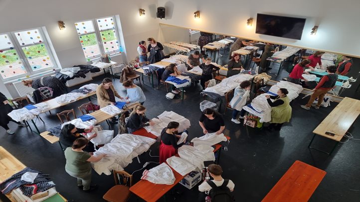 Hagyományőrző képzések Felvidéken - A tavaszi pedagógus-továbbképzésről és a népviseletvarró tanfolyamról. Fotó: Hagyományok Háza Hálózat