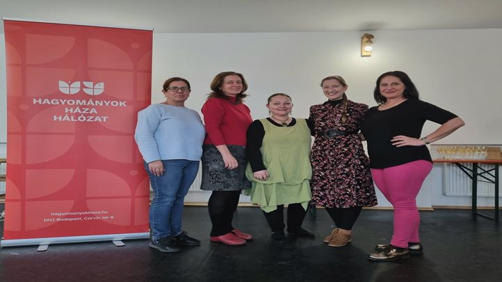 Hagyományőrző képzések Felvidéken - A tavaszi pedagógus-továbbképzésről és a népviseletvarró tanfolyamról. Fotó: Hagyományok Háza Hálózat