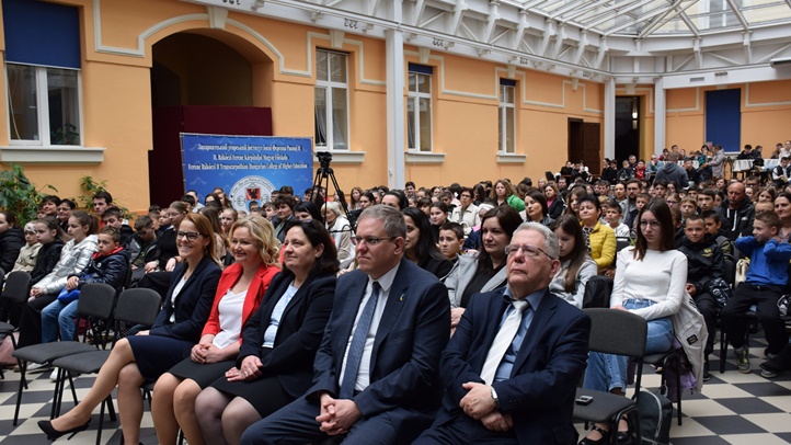 Matematikaversenyekkel kezdődött a KMPSZ vetélkedők második fordulója - Válassz példaképet, higgy önmagadban! Fotó: Kárpátinfó/ Kovács Elemér