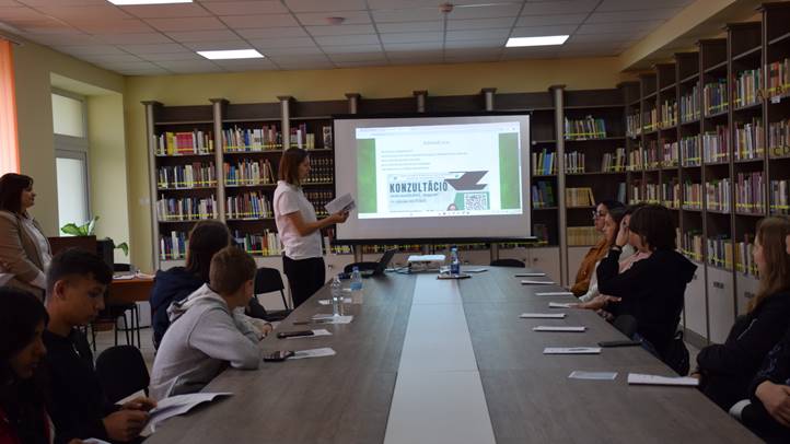 Nyílt nap a Felsőfokú Szakképzési Intézetben - Erős alap, biztos jövő! Fotó: Kárpátinfó/ Kovács Erzsébet