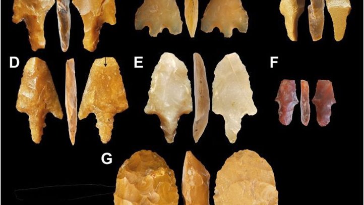 Neolitikus kovakő nyílhegyeket találtak az álló kőkörökben, amik hasonlóak a levantei mintákhoz. Fotó: Biblical Archeological Society