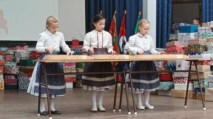 Karácsonyi ünnepség a KMNE szervezésében - A nagycsaládosok hisznek a jövőben. Fotó: Kárpátinfó/ Kovács Erzsébet