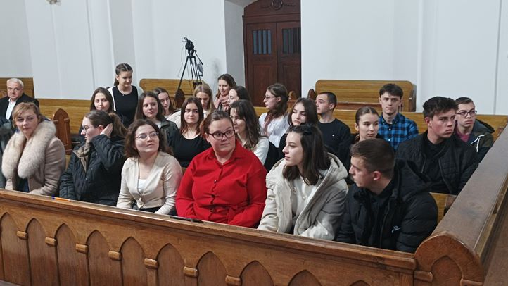 Ifivezetők képzése Beregszászon - „Szolgáljatok az Úrnak örömmel”. Fotó: Kárpátinfó/ Kovács Erzsébet