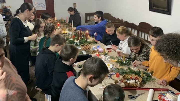 Karácsonyi készülődés a Nagyberegi Tájházban - Adventi koszorú, szaloncukor és kígyórétes