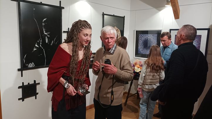 Földessy Péter és unokája jubileumi kiállítása Munkácson - „És lőn este, és lőn reggel” Fotó: Kárpátinfó/ Kovács Erzsébet