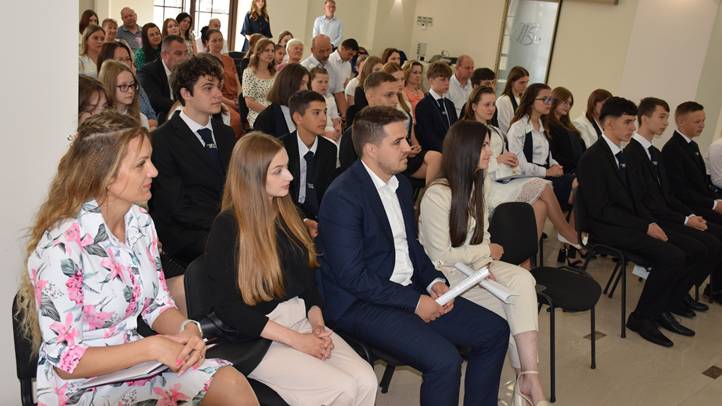 Ballagási ünnepség az MCC Beregszászi Képzési Központjában - Tudás, élmény, közösség. Fotó: Kárpátinfó/ Kovács Elemér