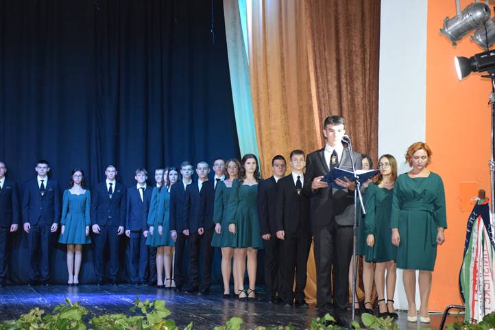 A Beregszászi Bethlen Gábor Líceum szalagavató ünnepségén - Megcélozzuk a legszebb álmot. Fotó: Kárpátinfó/ Kovács Elemér
