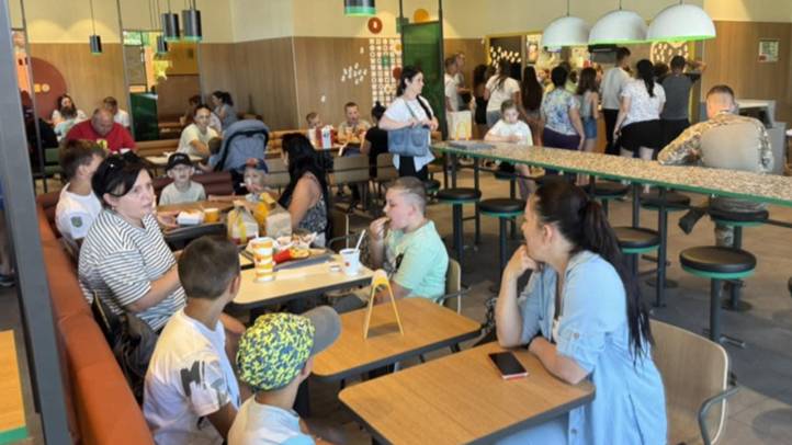 Anya-fiai program Munkácson a KMNE szervezésében 