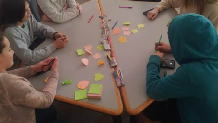 Kamasz hétvége a KMNE-ben -  Kapcsolj ÁT! 