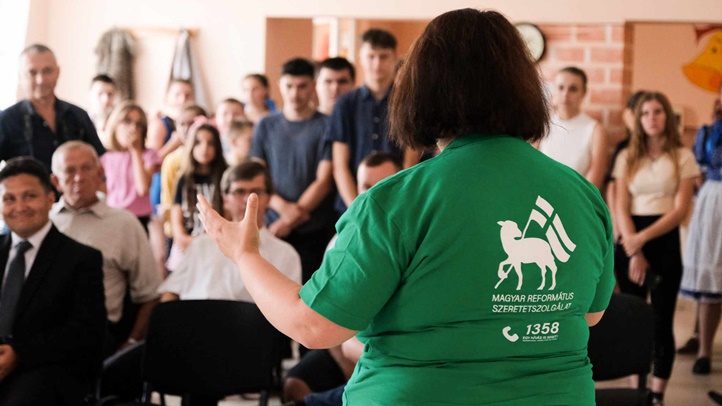 Számítógépeket adott át Kisdobronyban az MRSZ