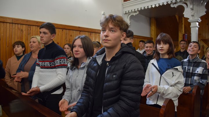 A KRISZ dicsőítő délutánja Beregardóban - Élő kapcsolatban Istennel. Fotó: Kárpátinfó/ Kovács Elemér