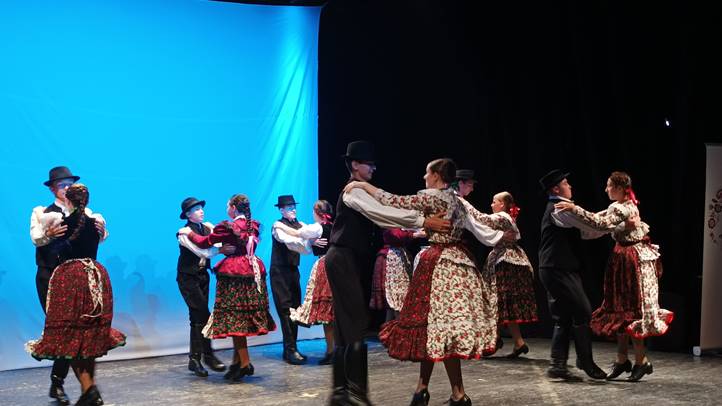 A Rezeda Folkműhely gálakoncertje Beregszászon - Örökösök és értékőrzők. Fotó: Kárpátinfo/Kovács Erzsébet