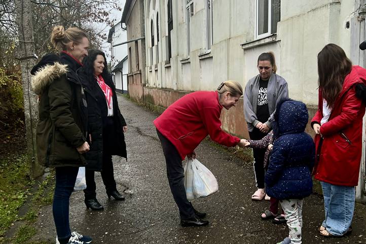 Beregvidékre látogatott Herczegh Anita - Középpontban a rászorulók segítése