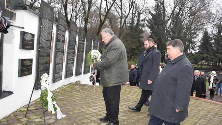 Archív felvételeinken a sztálinizmus áldozataira emlékezünk